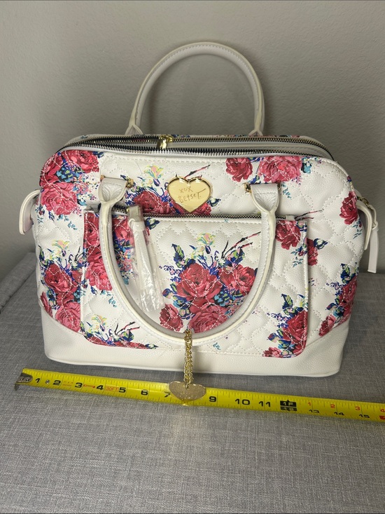 Betsey Johnson Handbags - Betsey Johnson White Quilted Satchel with Pink Floral Pattern